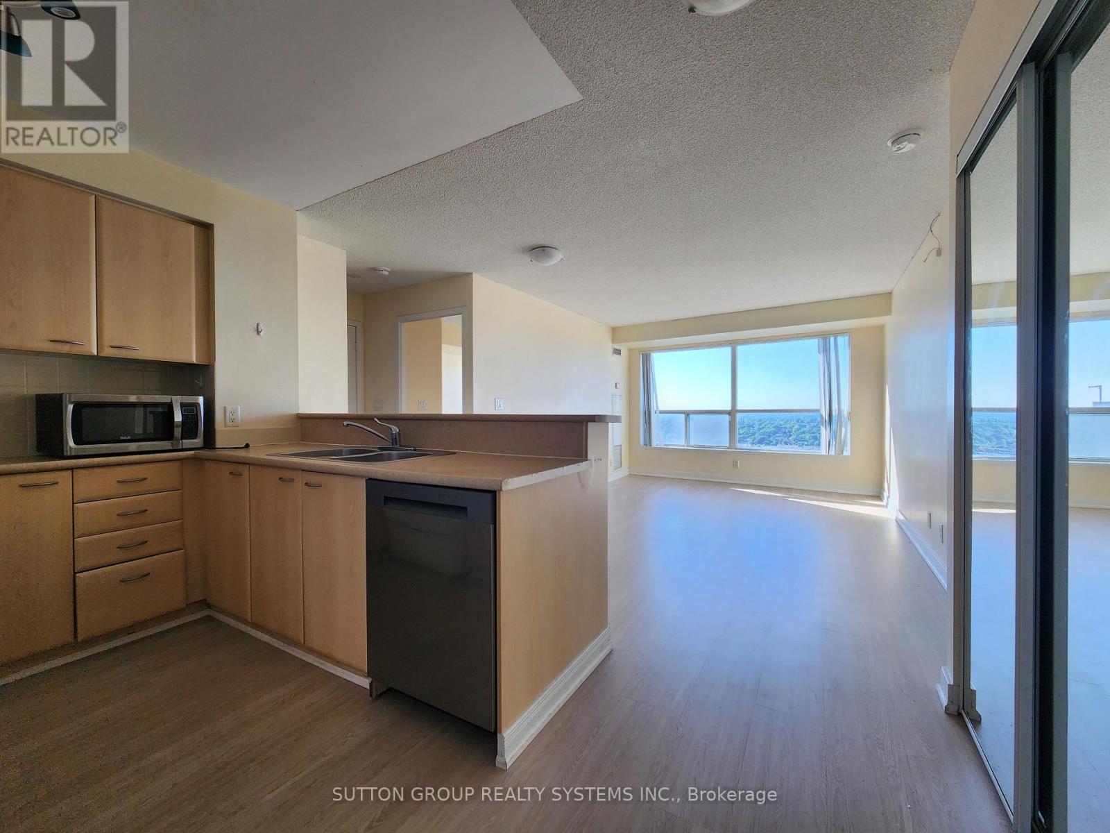 Photo 2 of 2809 38 Lee Centre Drive, Toronto ON