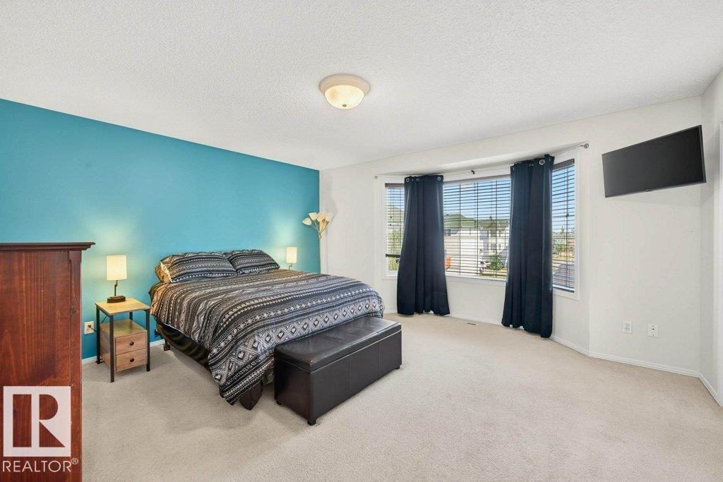 Photo 15 of 8329 160 Av Nw, Edmonton AB