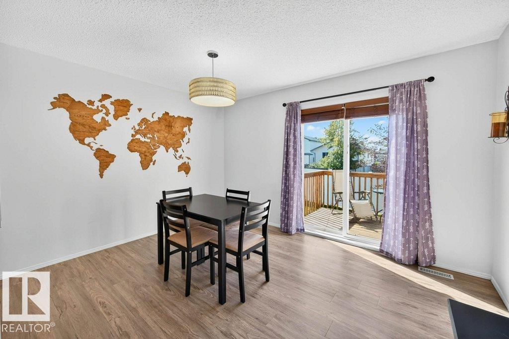 Photo 11 of 8329 160 Av Nw, Edmonton AB