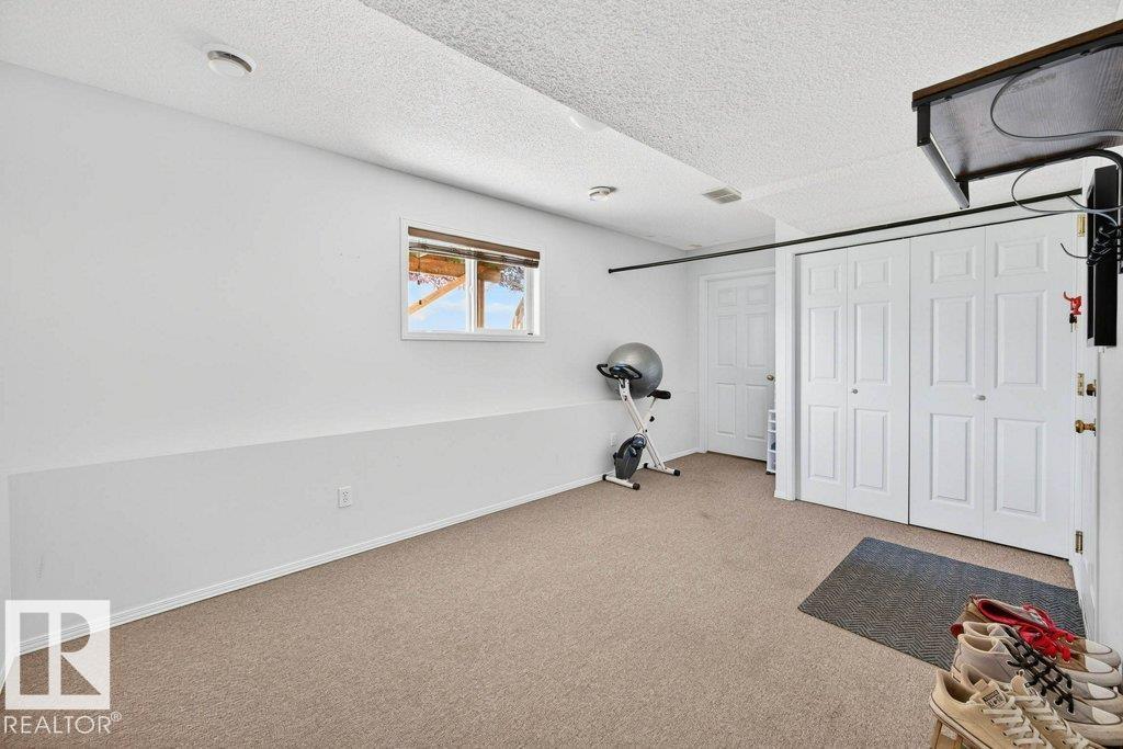 Photo 20 of 8329 160 Av Nw, Edmonton AB