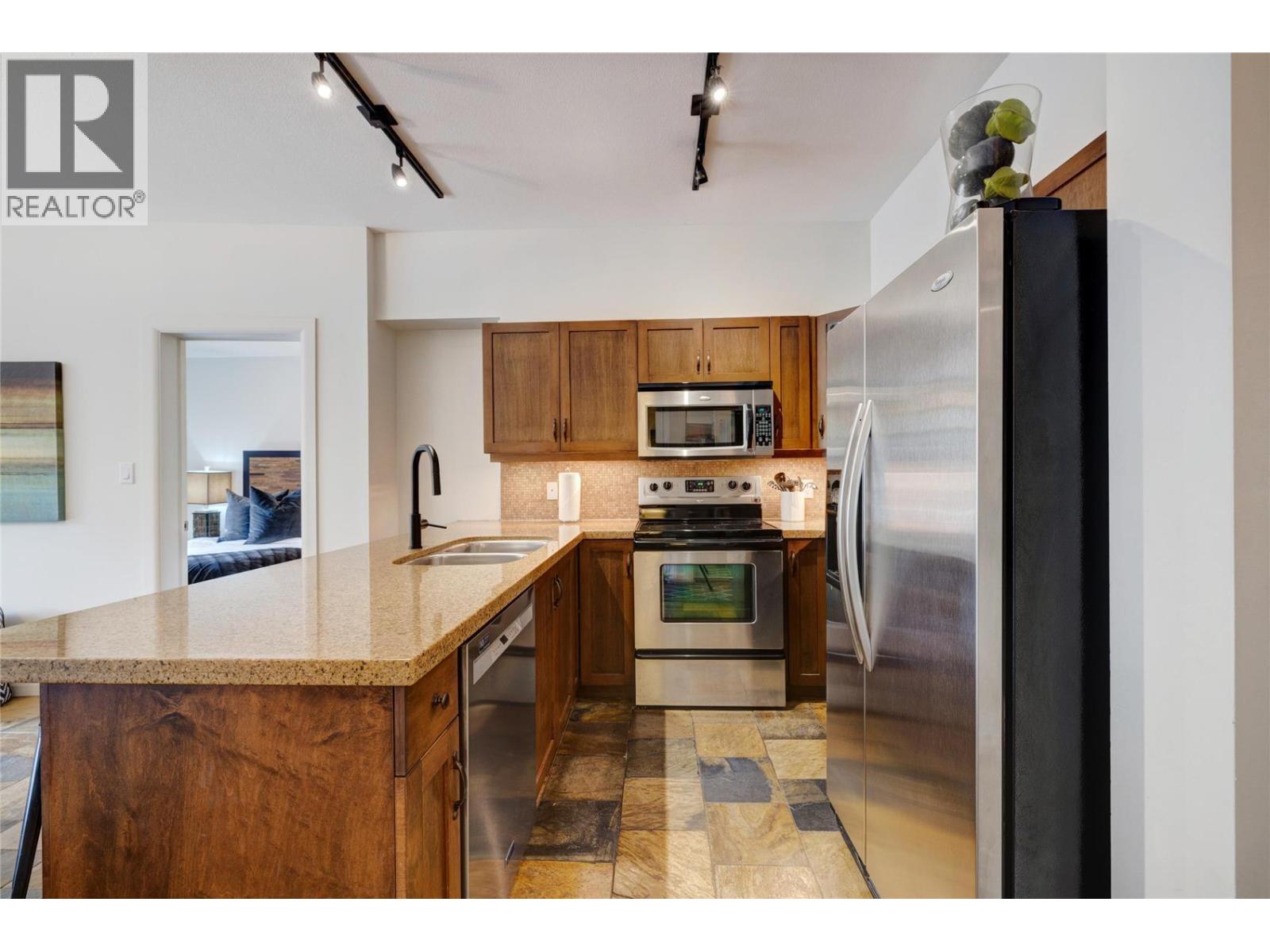 Photo 8 of 654 Cook Road Unit 431, Kelowna BC