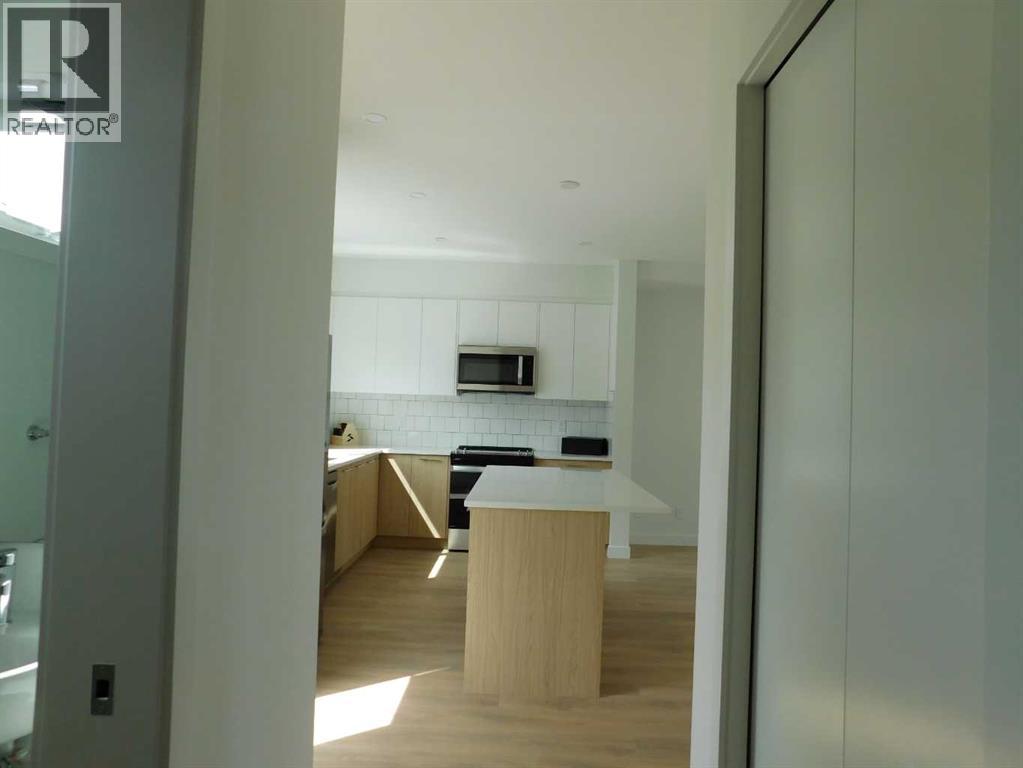 Photo 11 of 233 857 Belmont Drive Sw, Calgary AB