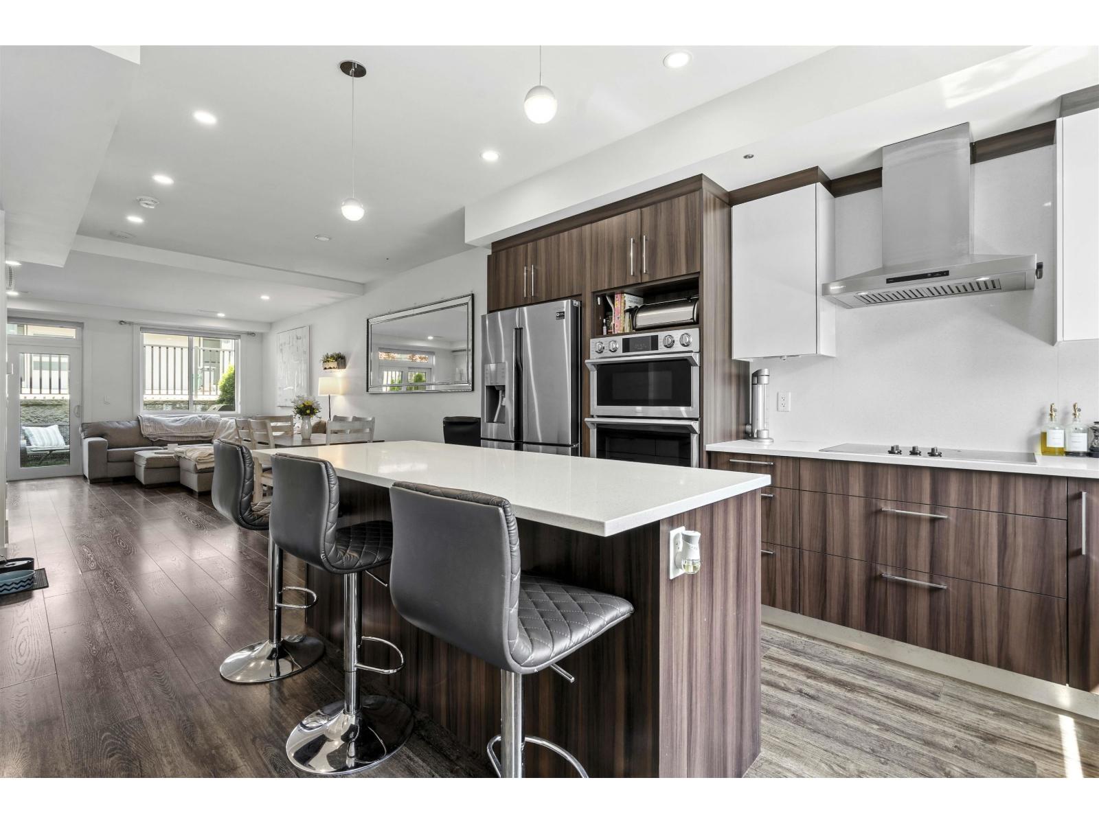 Photo 3 of 16 34825 Delair Road, Abbotsford BC