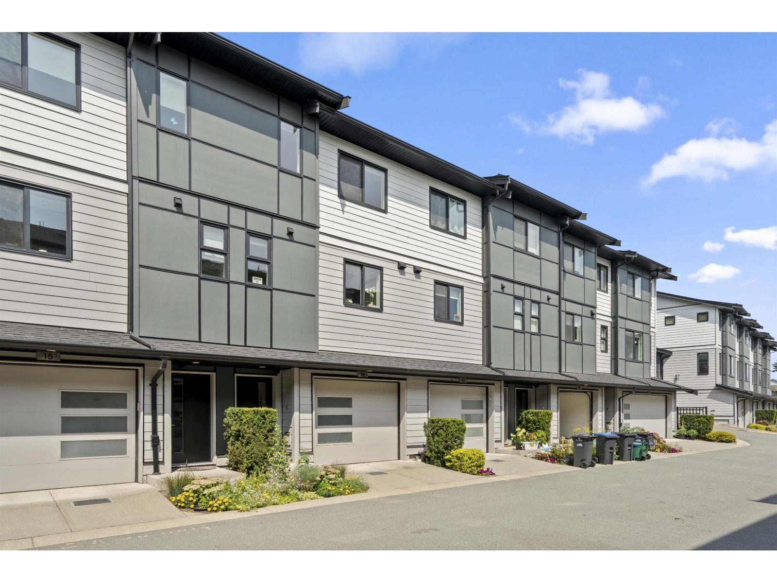 Photo 1 of 16 34825 Delair Road, Abbotsford BC
