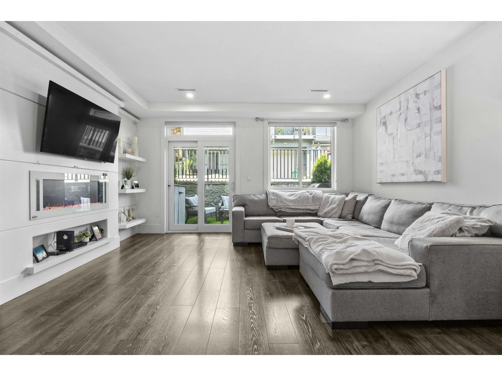 Photo 10 of 16 34825 Delair Road, Abbotsford BC