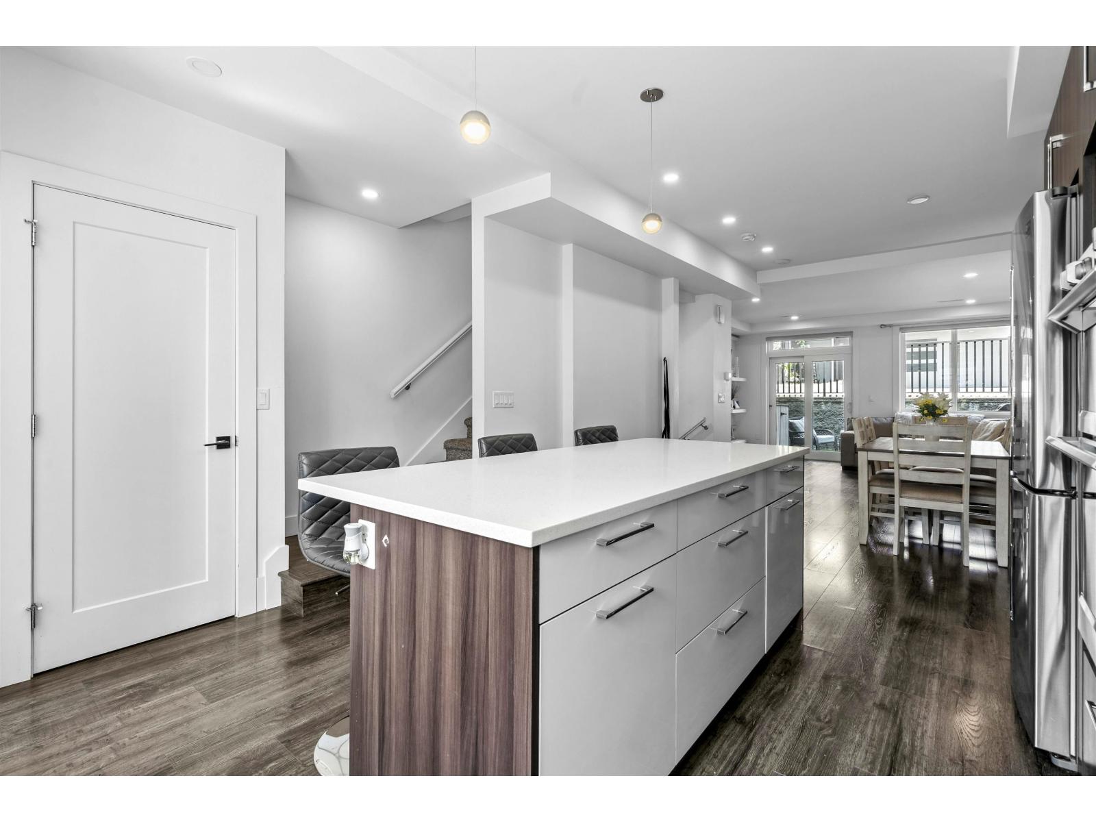 Photo 6 of 16 34825 Delair Road, Abbotsford BC