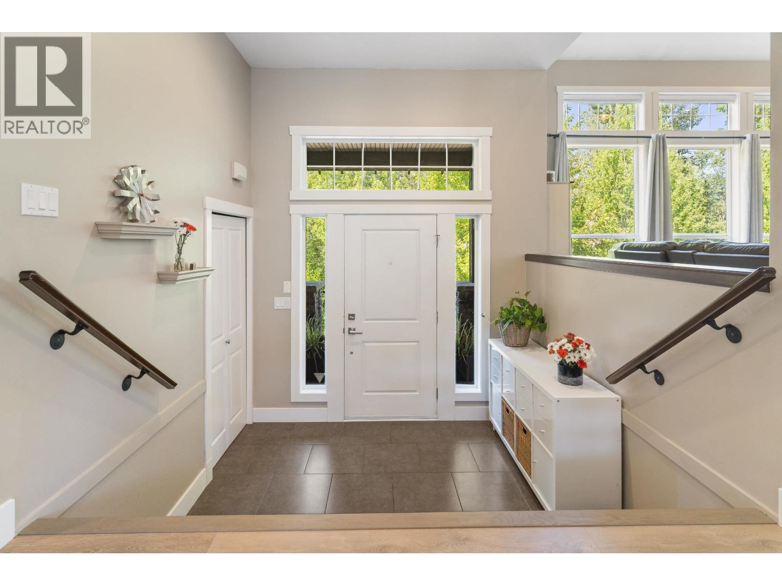 Photo 5 of 22810 Foreman Drive, Maple Ridge BC