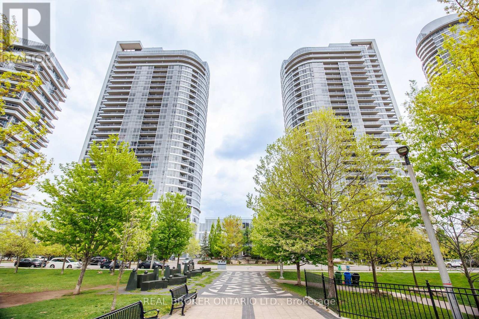Photo 1 of 119 181 Village Green Square, Toronto ON