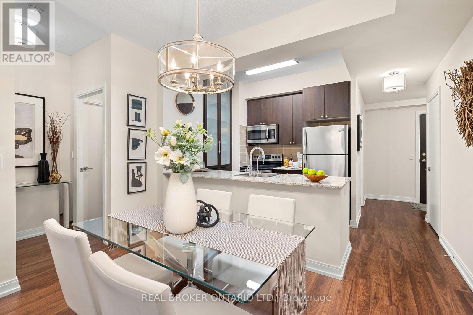 Photo 10 of 119 181 Village Green Square, Toronto ON