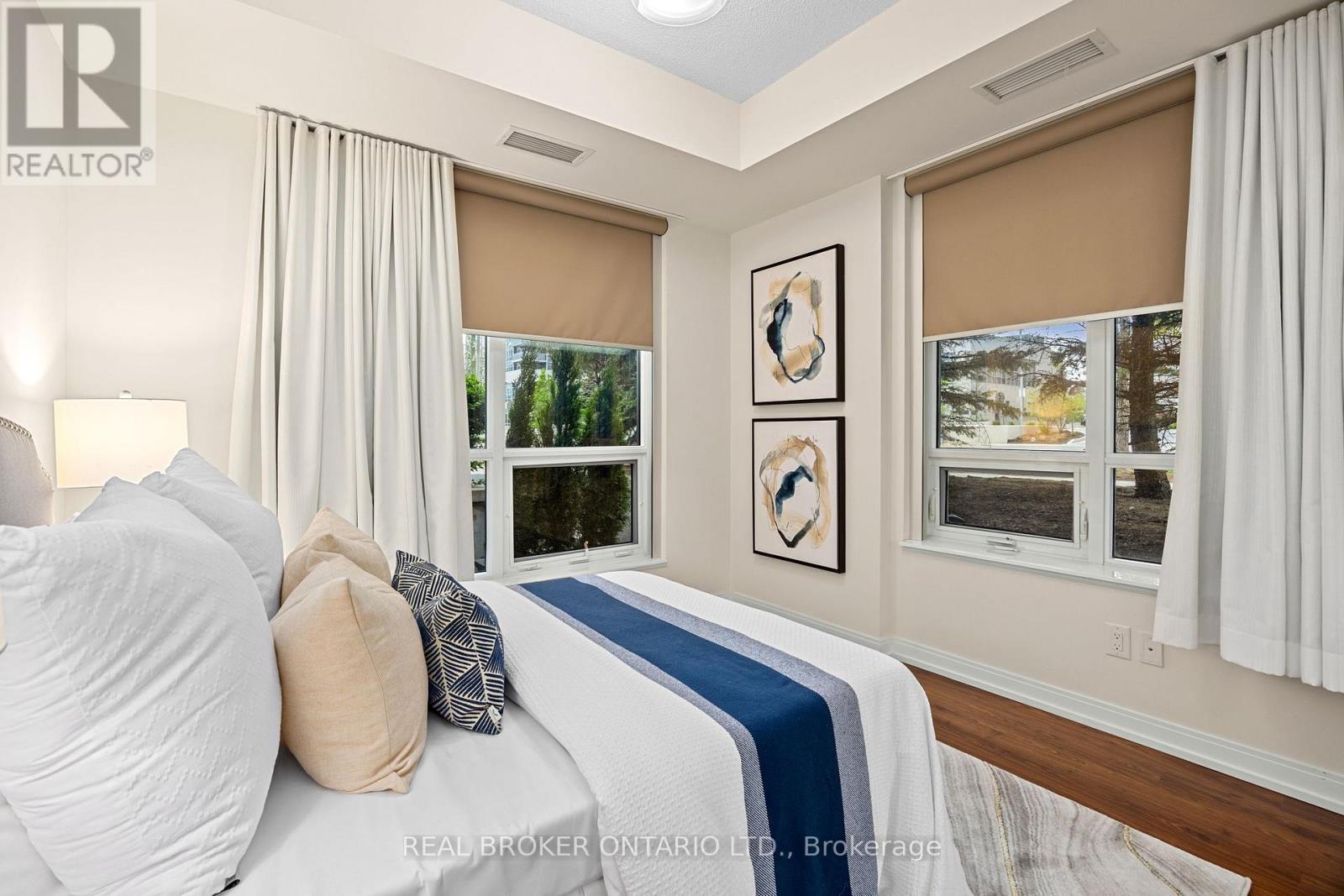 Photo 17 of 119 181 Village Green Square, Toronto ON