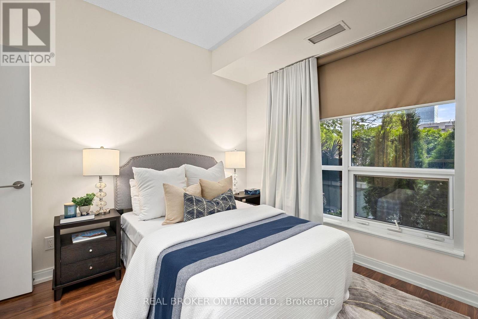 Photo 18 of 119 181 Village Green Square, Toronto ON