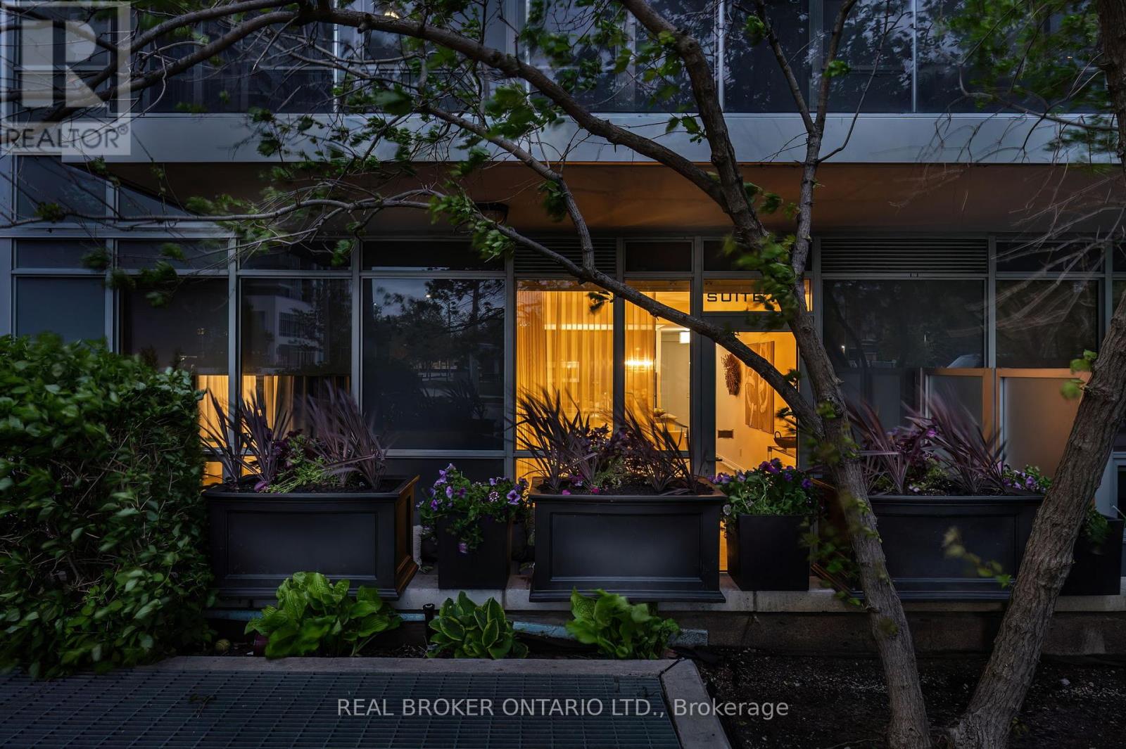 Photo 23 of 119 181 Village Green Square, Toronto ON