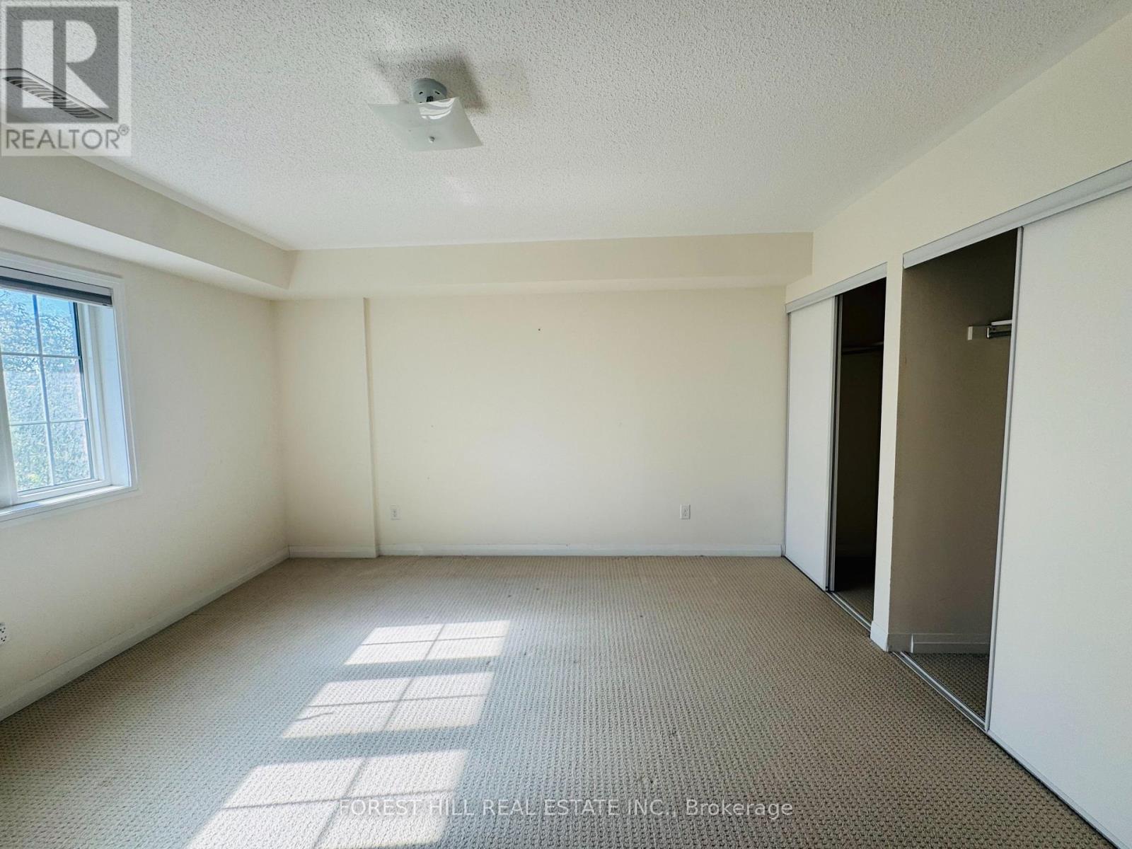 Photo 11 of 5 80 Bell Estate Road, Toronto ON