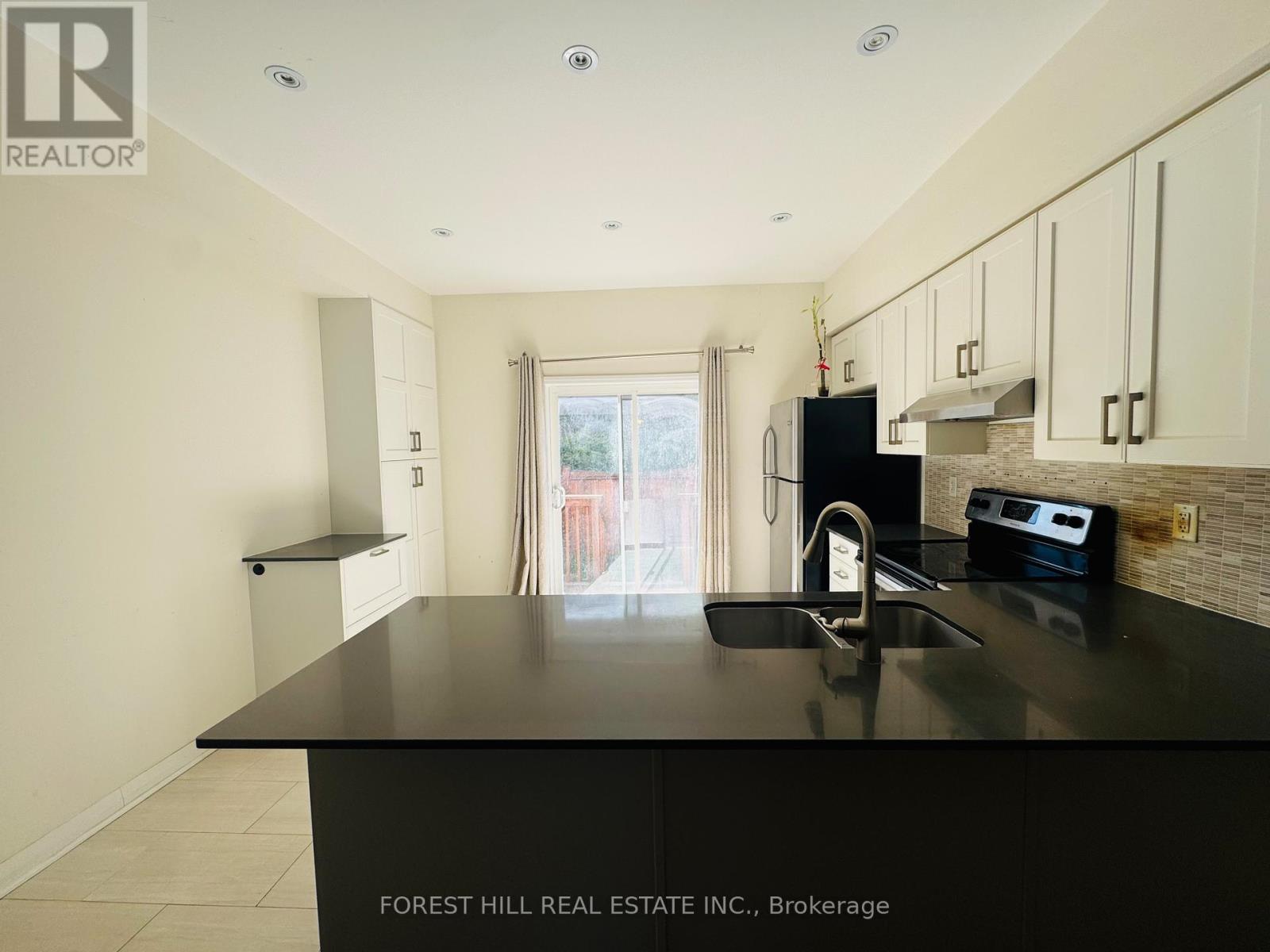 Photo 12 of 5 80 Bell Estate Road, Toronto ON