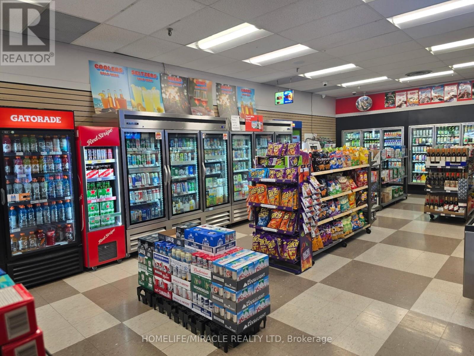 Photo 3 of 4141 Dixie Road, Mississauga ON