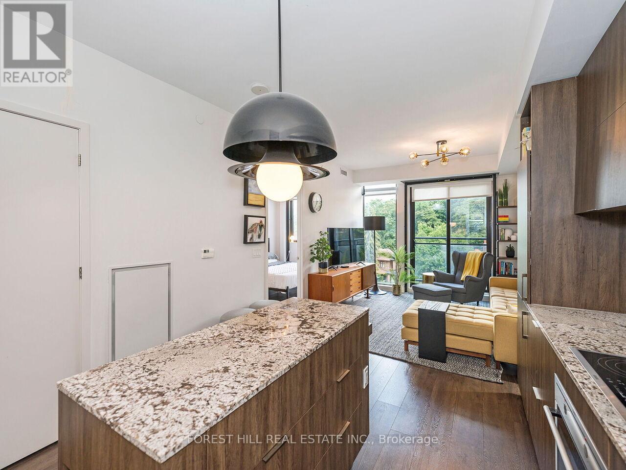Photo 10 of 406 1990 Bloor Street W, Toronto ON