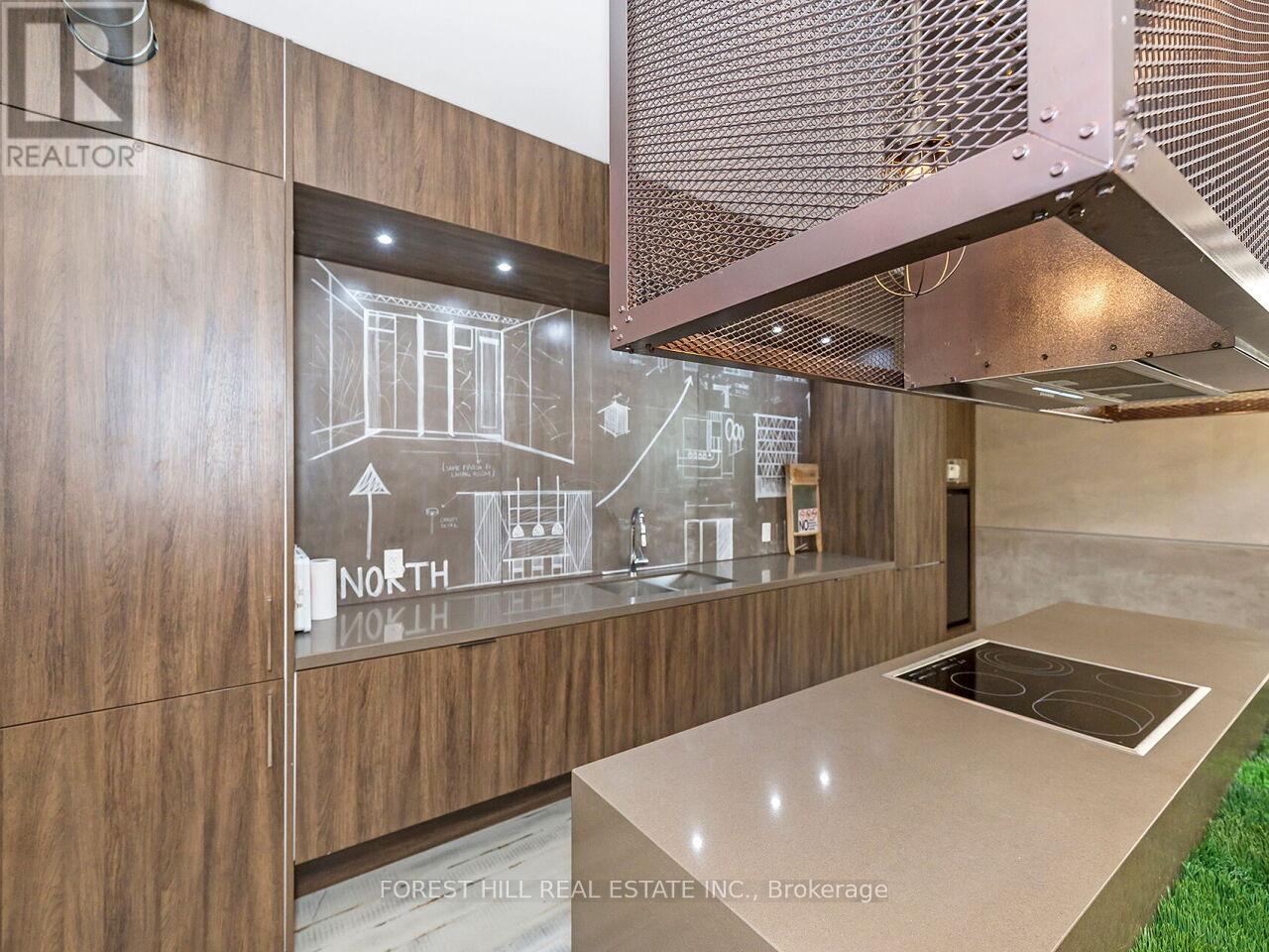 Photo 27 of 406 1990 Bloor Street W, Toronto ON