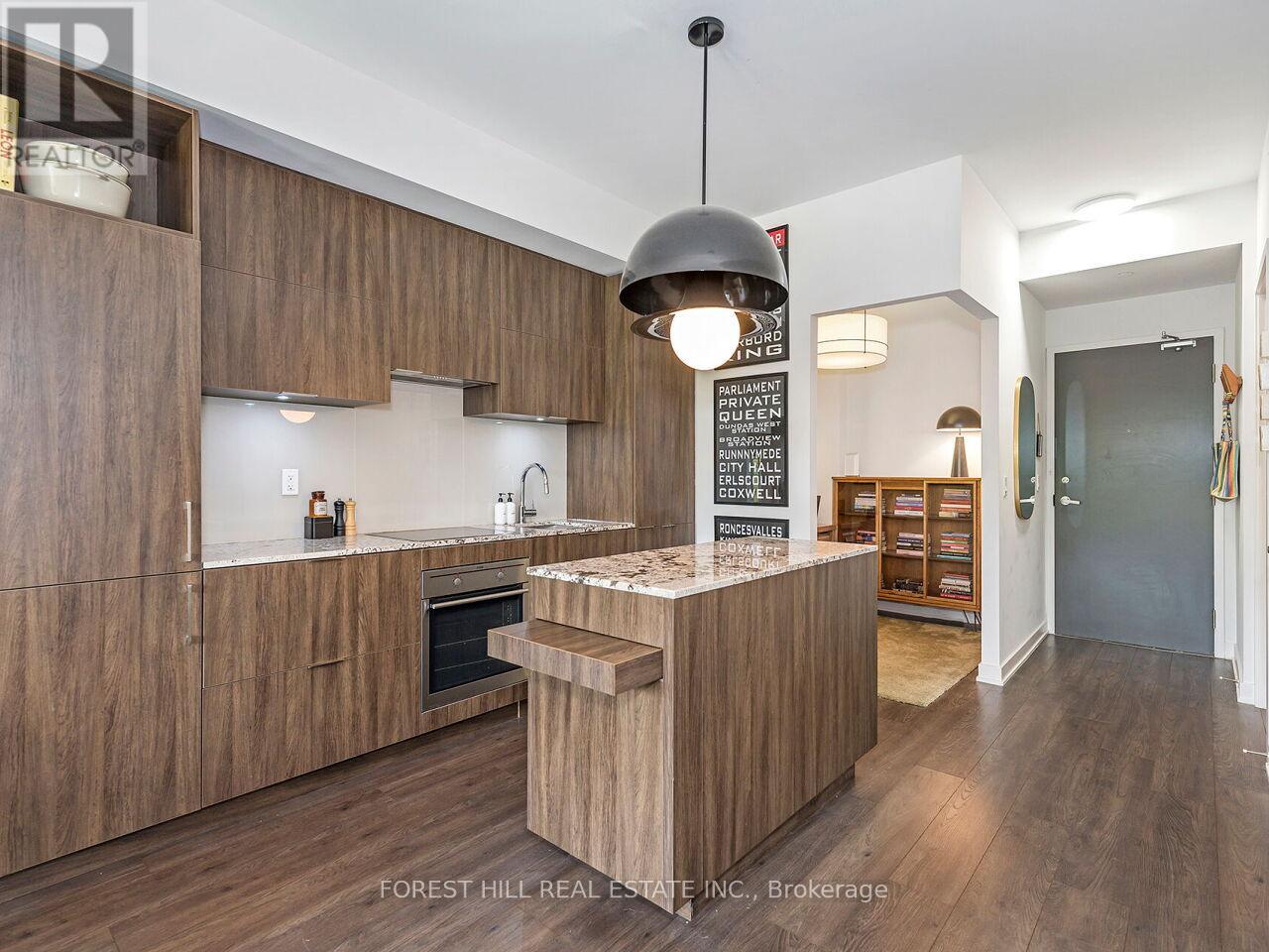 Photo 8 of 406 1990 Bloor Street W, Toronto ON