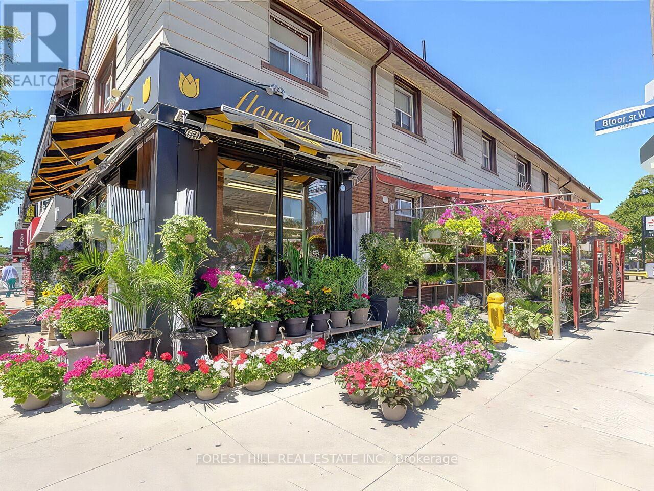 Photo 35 of 406 1990 Bloor Street W, Toronto ON