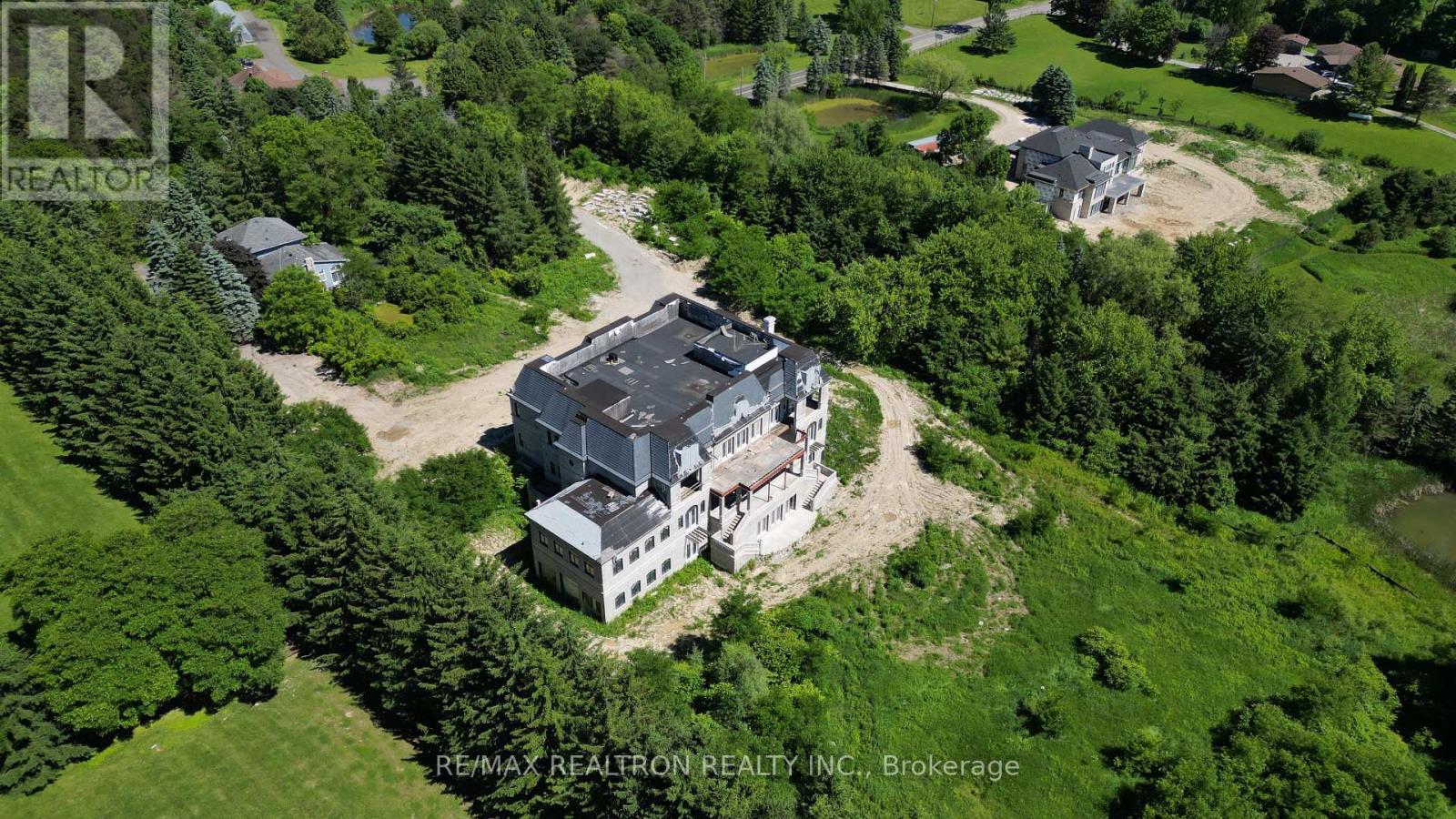 Photo 10 of 15230 Keele Street, King ON
