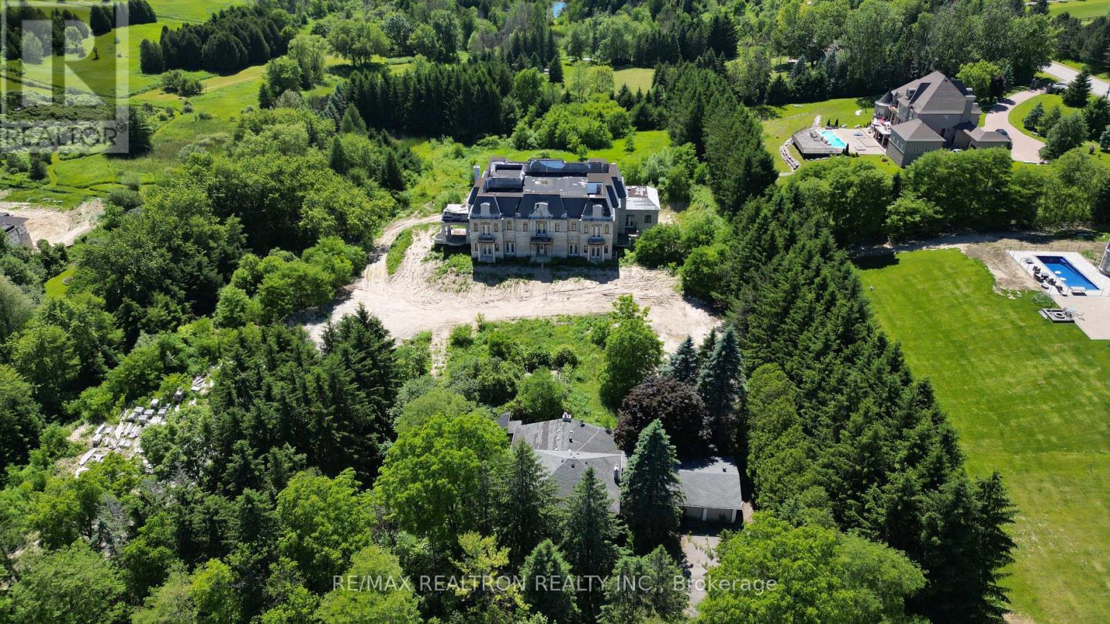 Photo 7 of 15230 Keele Street, King ON