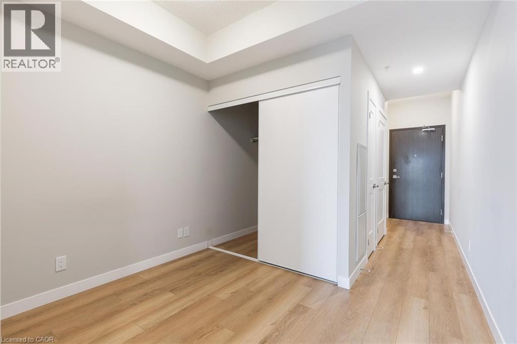 Photo 4 of 15 Queen Street Unit 2204, Hamilton ON