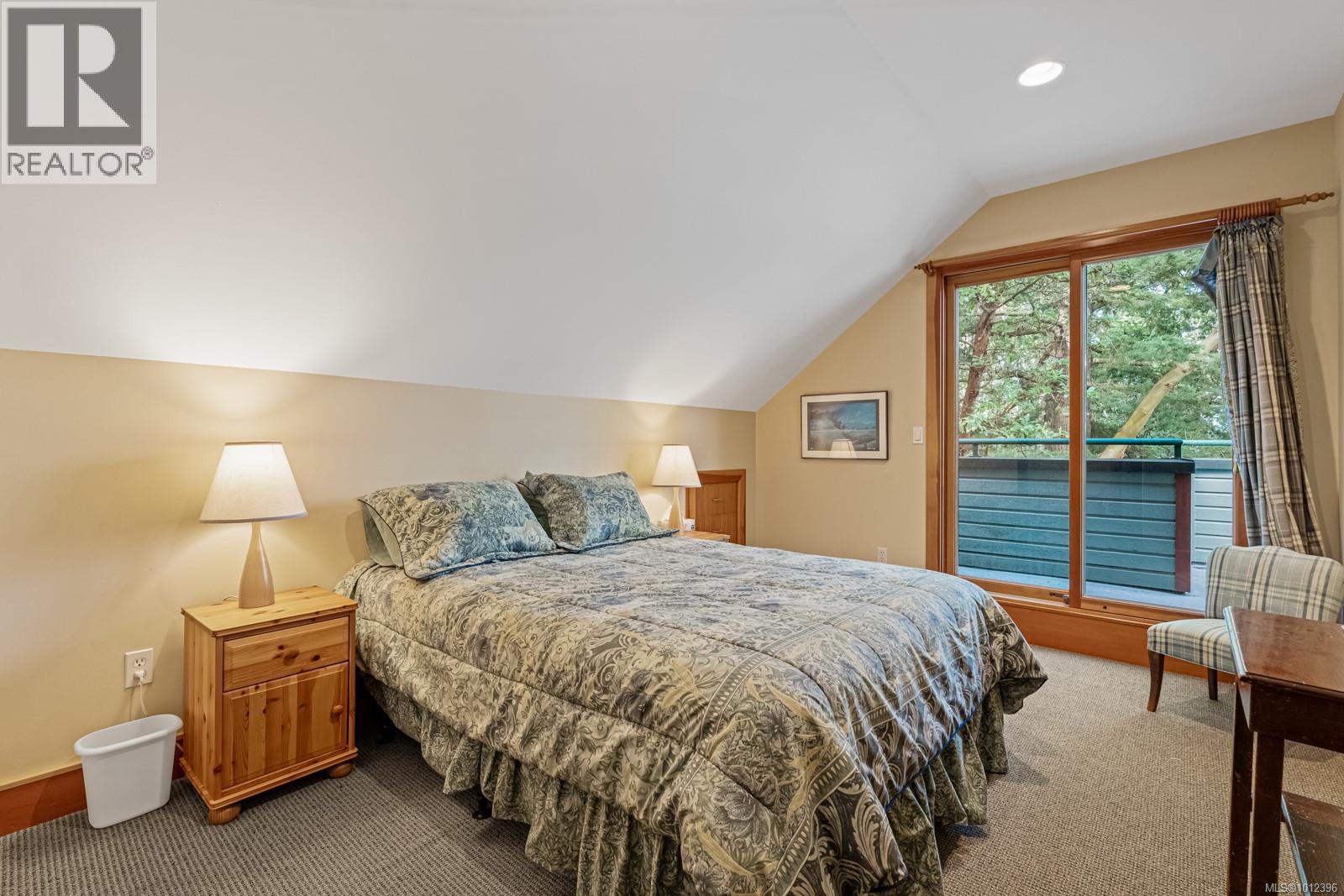 675 Towner Park Rd, North Saanich