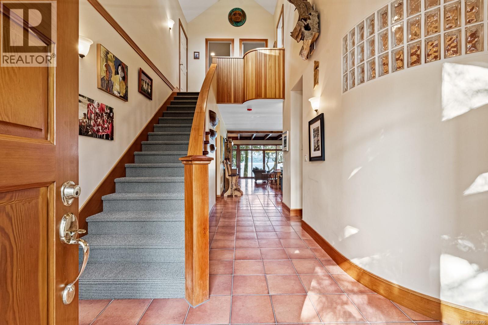 675 Towner Park Rd, North Saanich