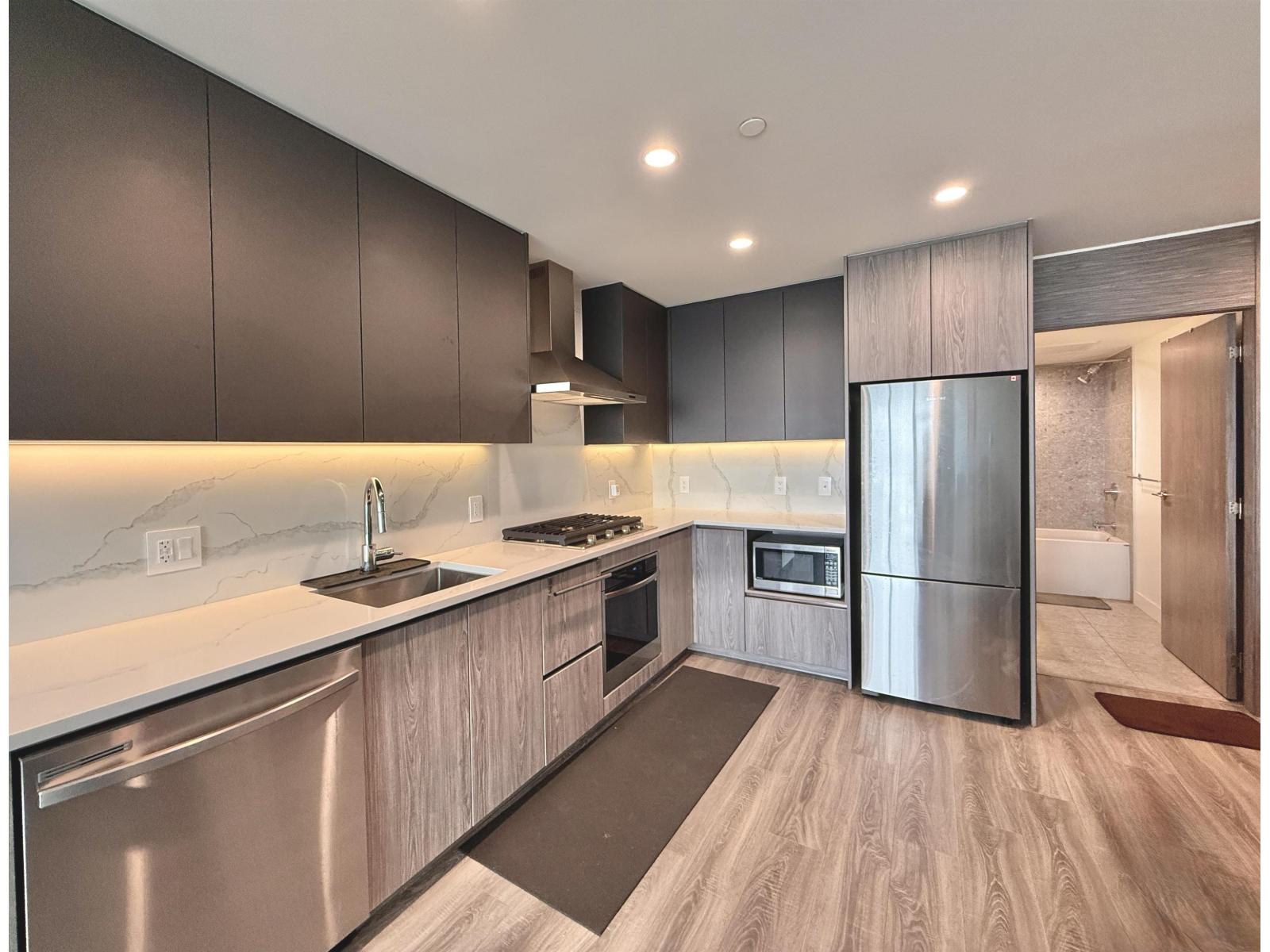 Photo 1 of 1802 10750 135 A Street, Surrey BC