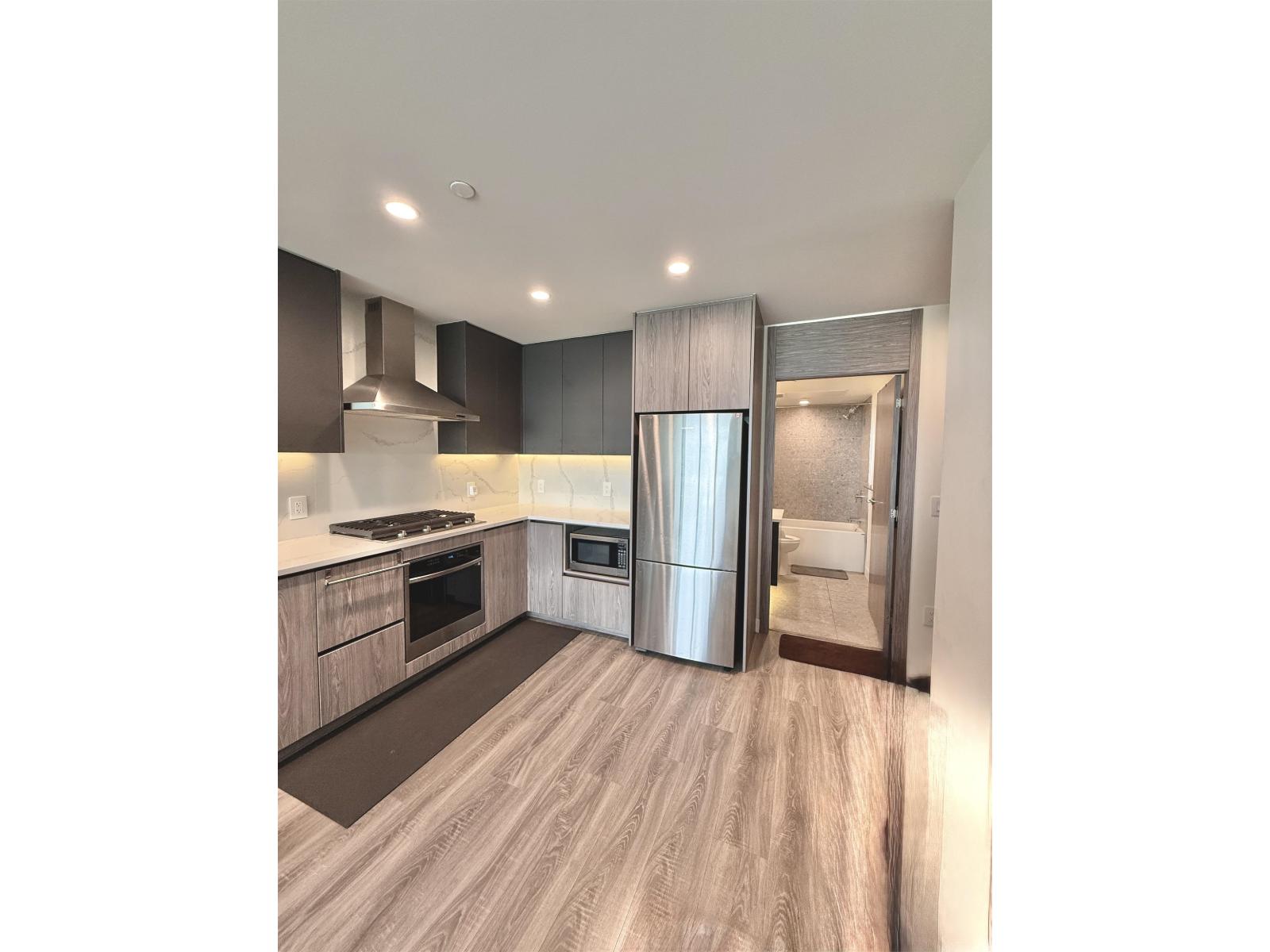 Photo 5 of 1802 10750 135 A Street, Surrey BC