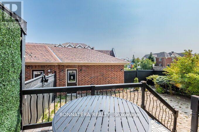 Photo 40 of 4991 Middlesex Gate, Mississauga ON