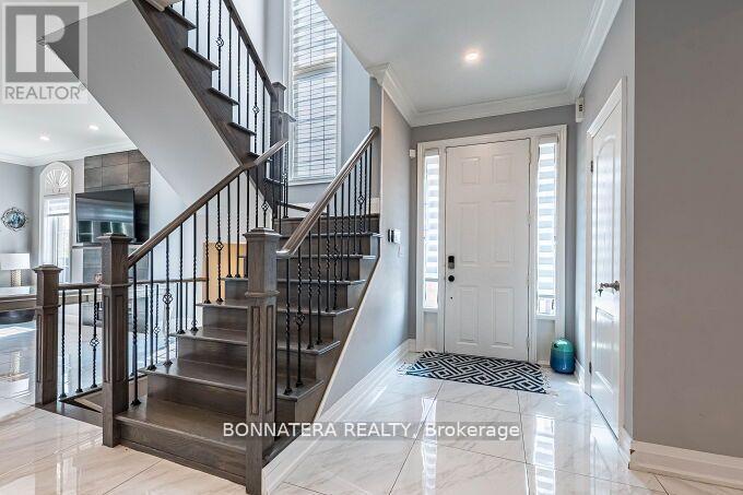 Photo 7 of 4991 Middlesex Gate, Mississauga ON
