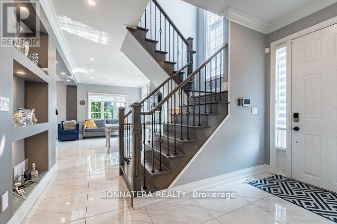 Photo 8 of 4991 Middlesex Gate, Mississauga ON