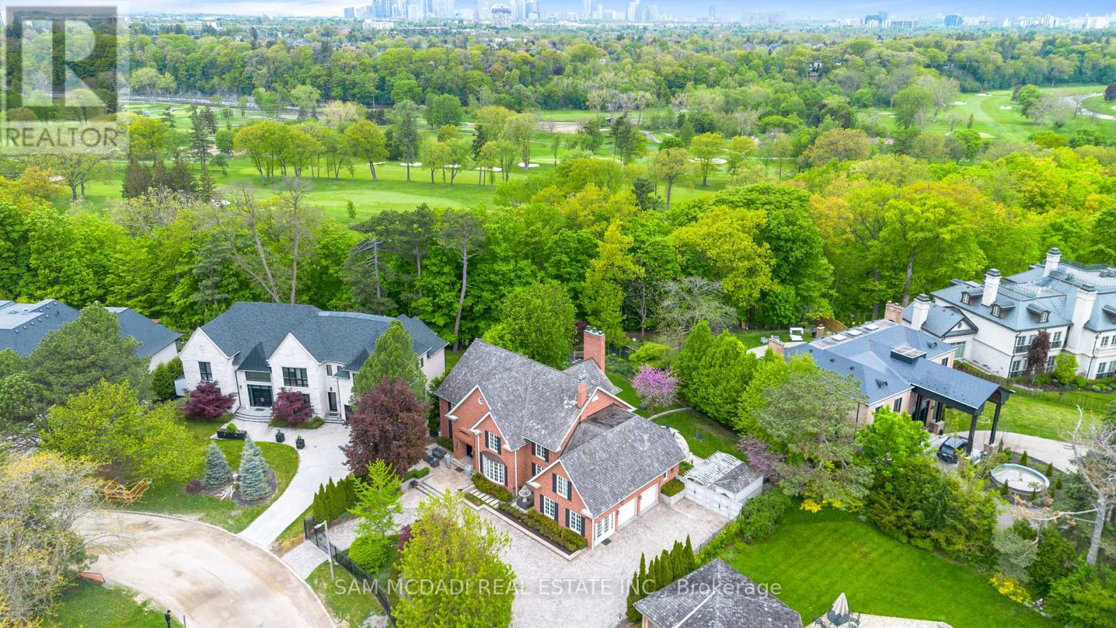 Photo 1 of 2173 Shawanaga Trail, Mississauga ON