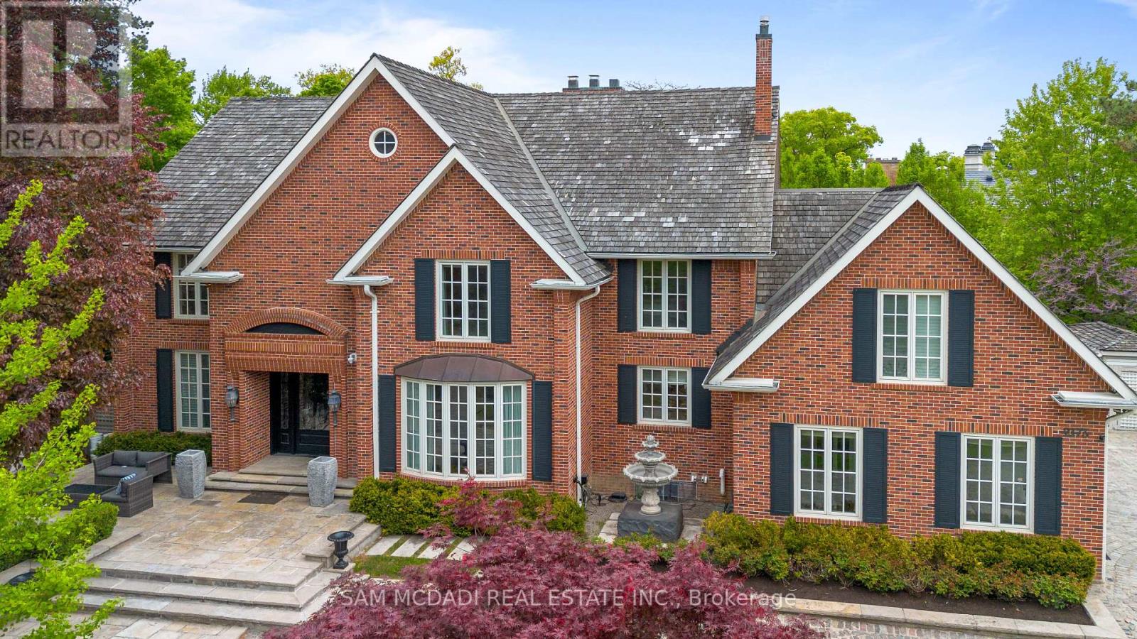 Photo 2 of 2173 Shawanaga Trail, Mississauga ON