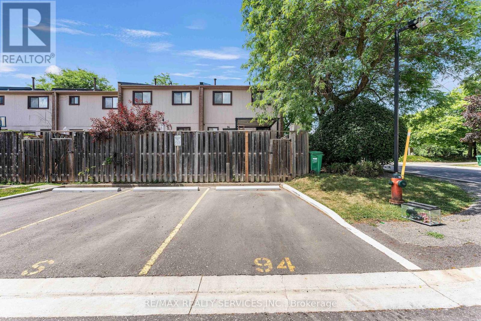 Photo 31 of 94 94 Guildford Crescent, Brampton ON