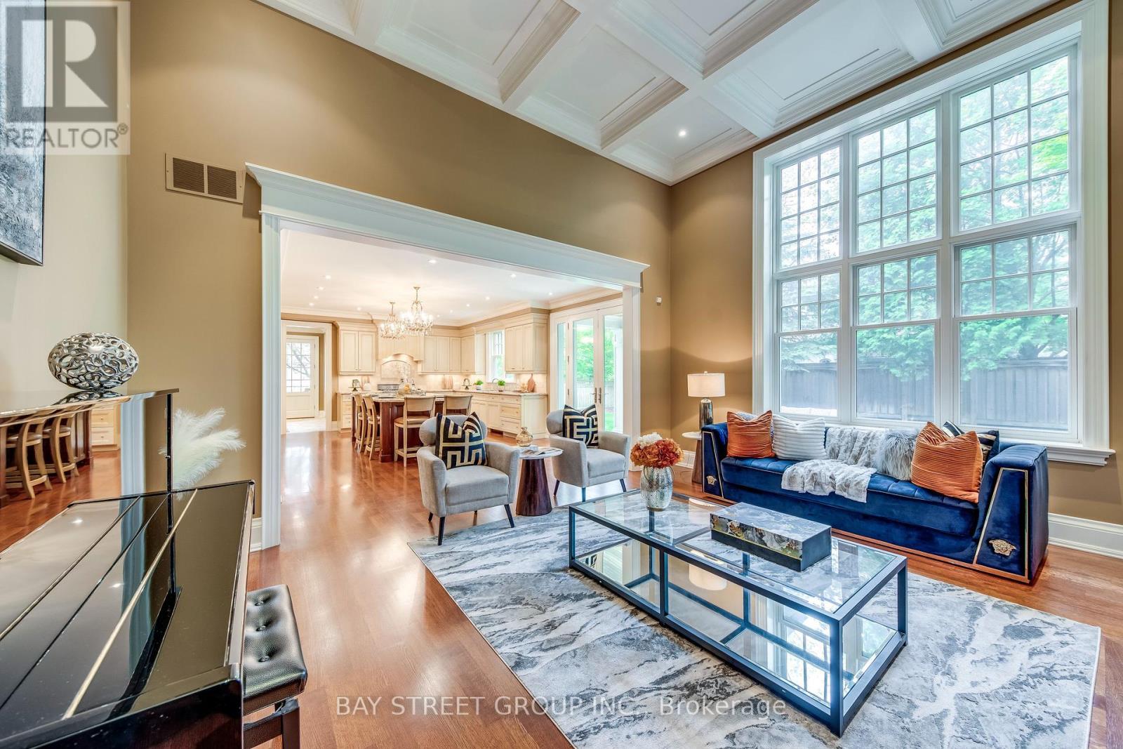 Photo 13 of 1049 Cedar Grove Boulevard, Oakville ON