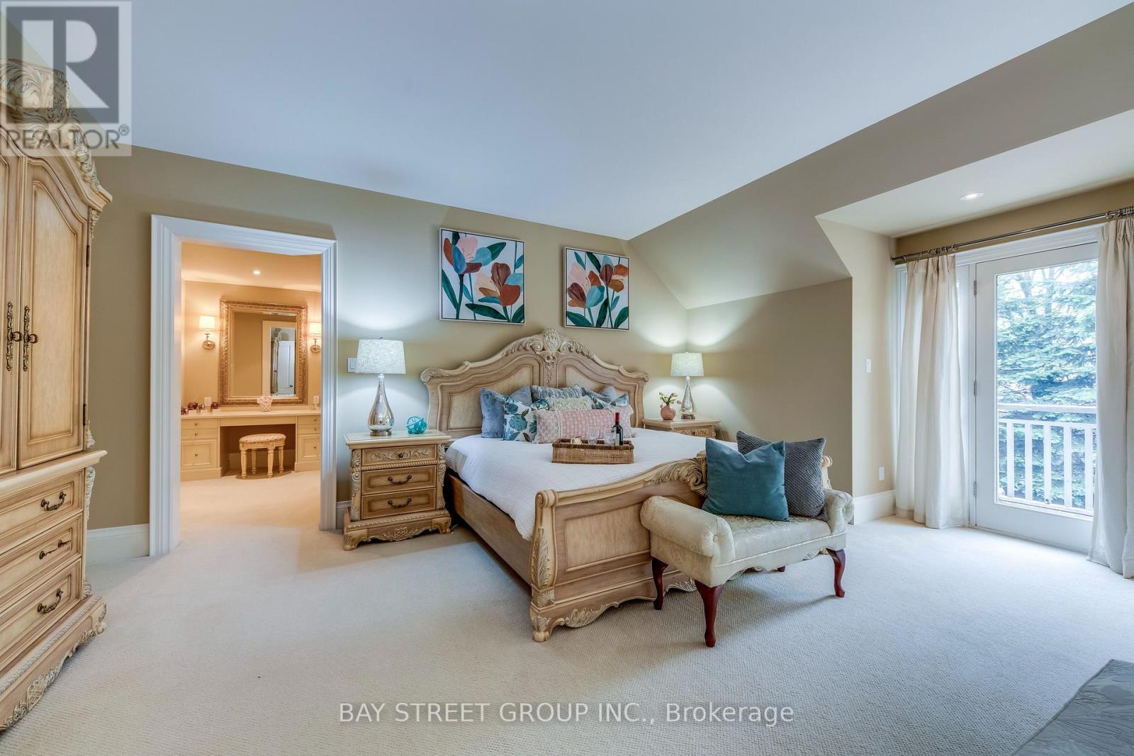 Photo 27 of 1049 Cedar Grove Boulevard, Oakville ON