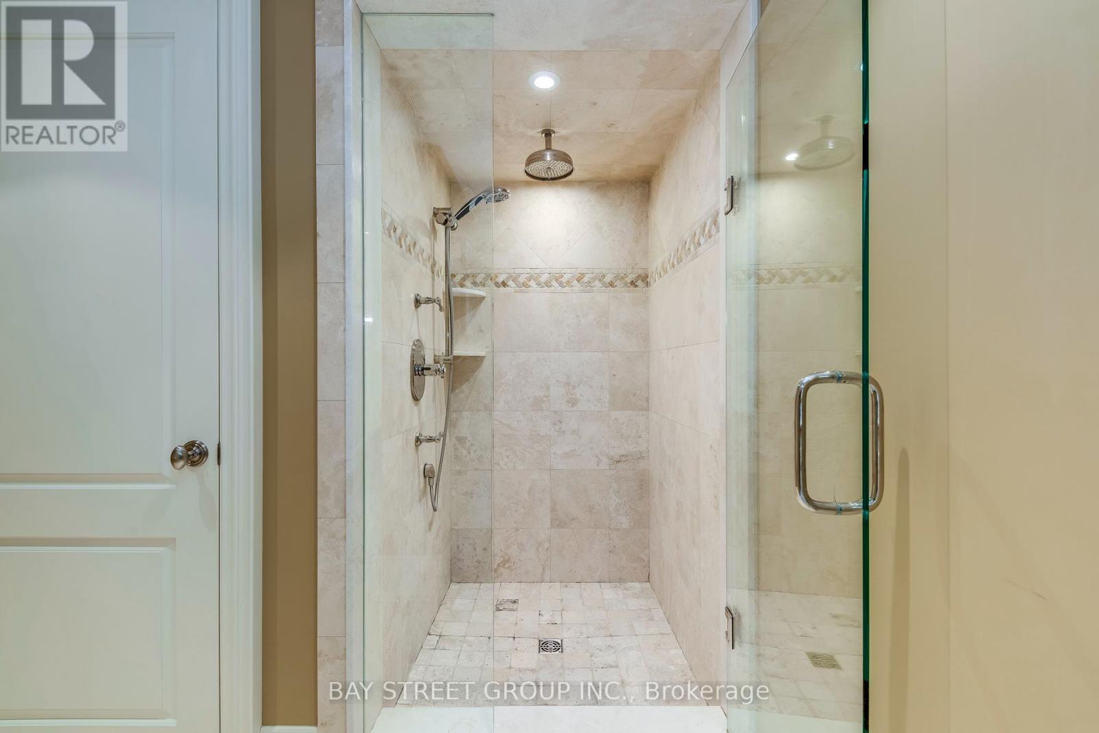 Photo 36 of 1049 Cedar Grove Boulevard, Oakville ON