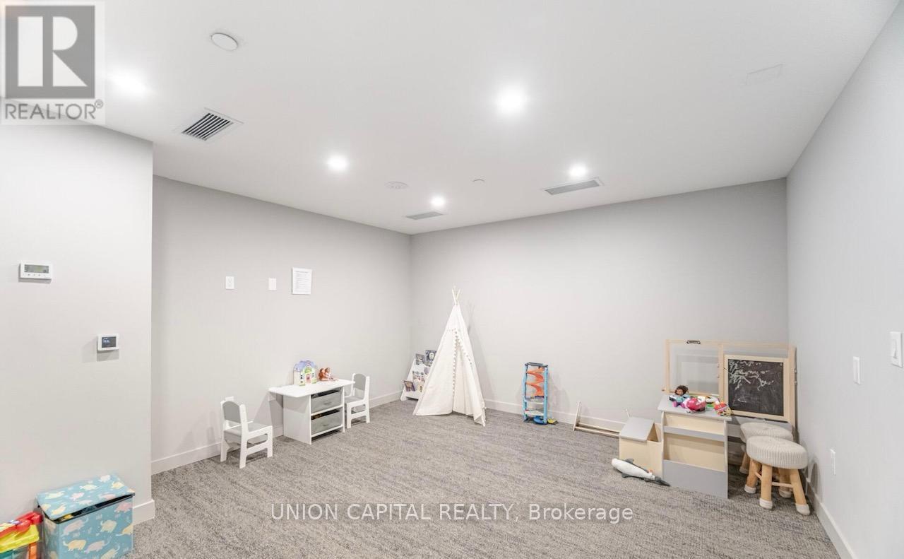 Photo 11 of 425 859 The Queensway, Toronto ON