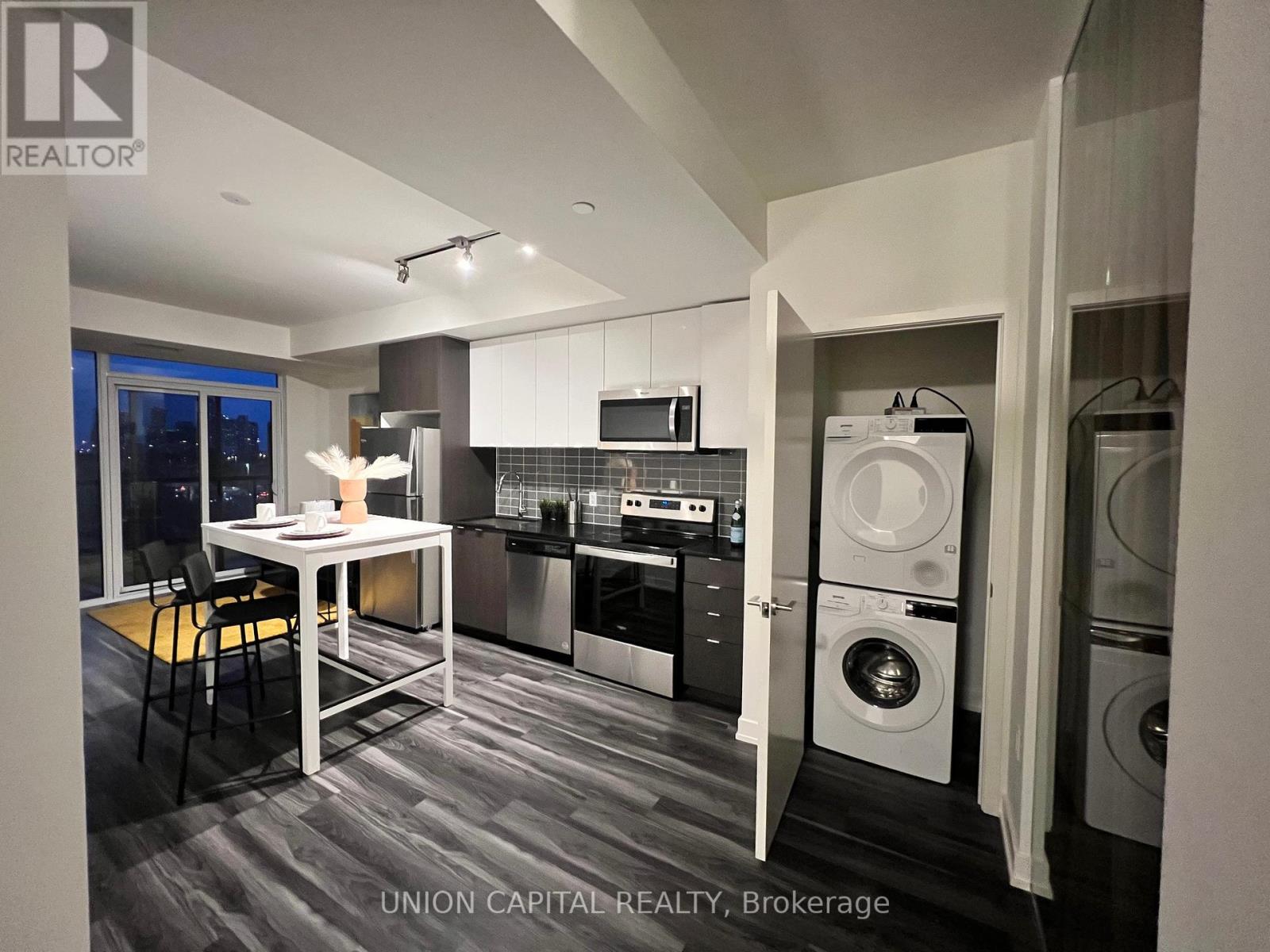 Photo 16 of 425 859 The Queensway, Toronto ON