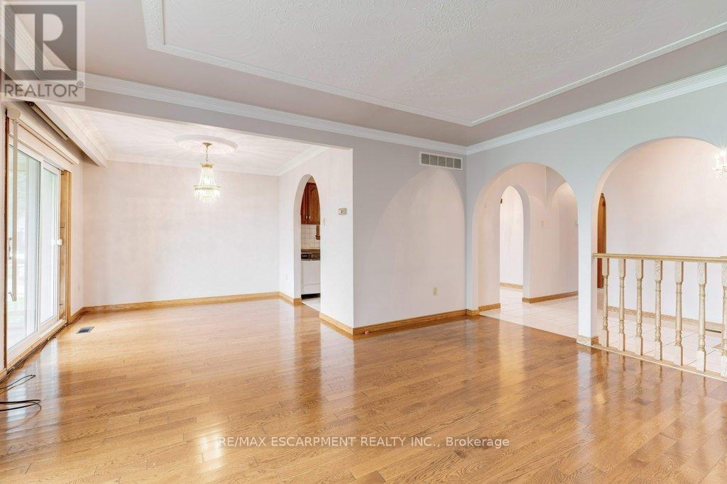 Photo 12 of 595 Green Mountain Road E, Hamilton ON