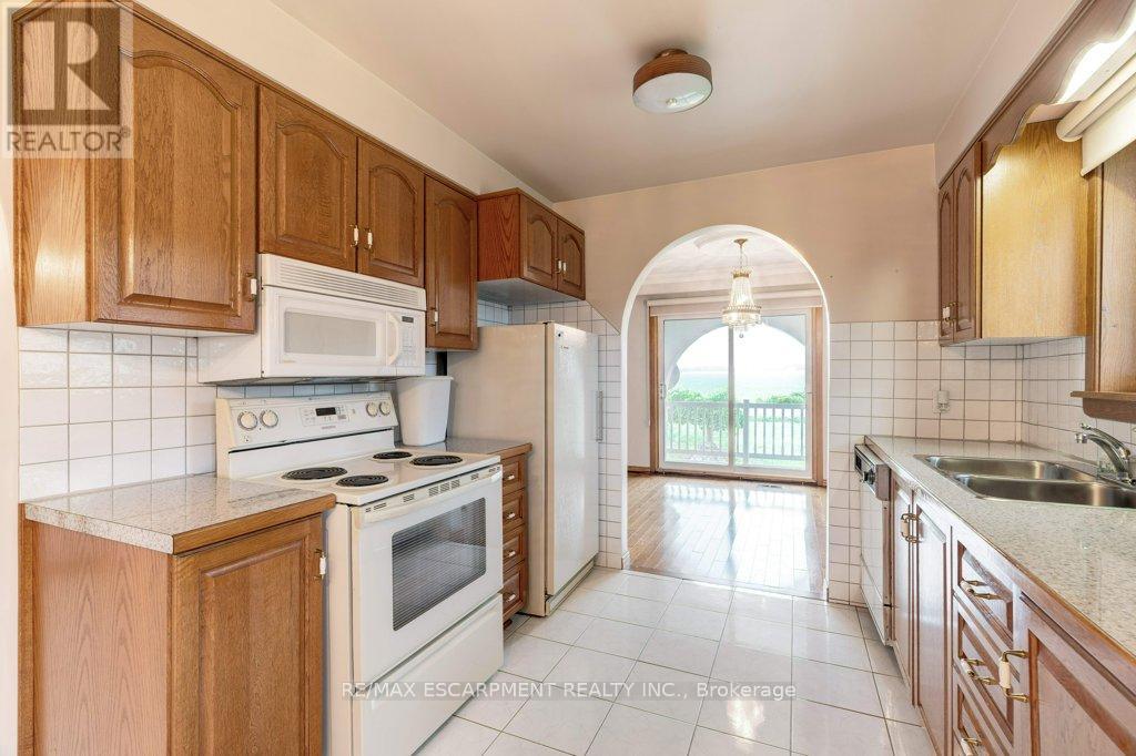 Photo 16 of 595 Green Mountain Road E, Hamilton ON