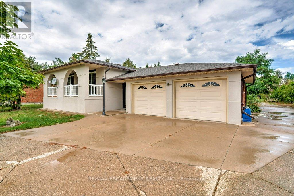 Photo 4 of 595 Green Mountain Road E, Hamilton ON