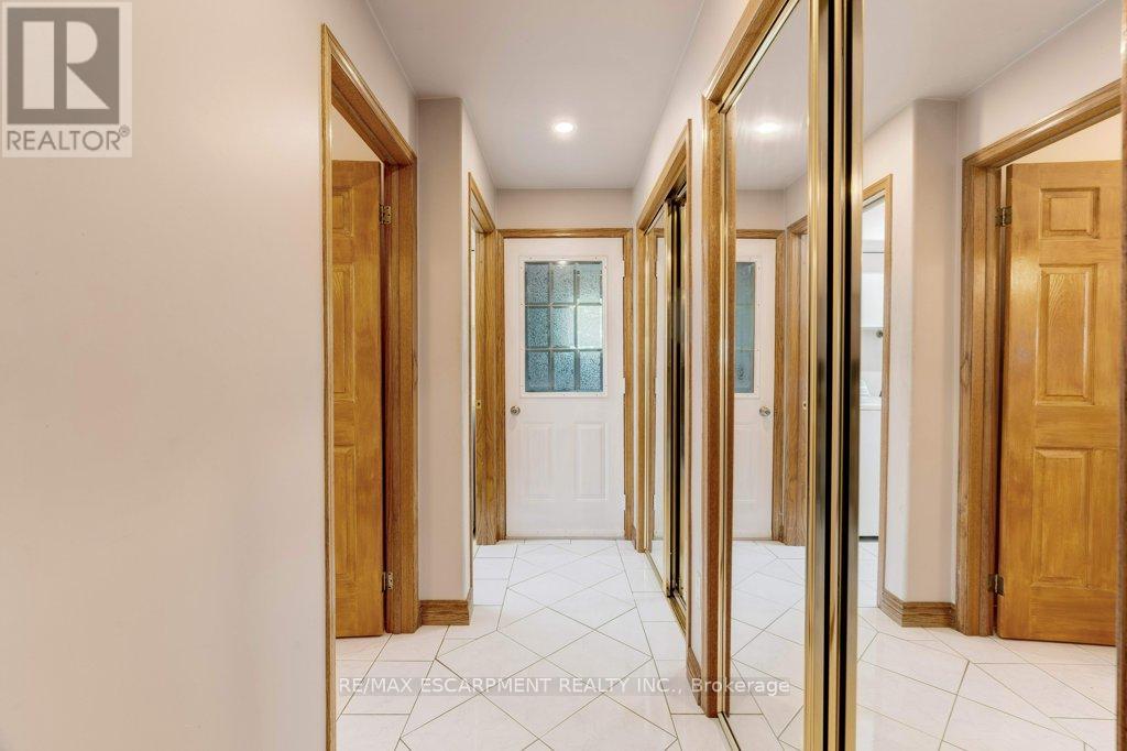 Photo 7 of 595 Green Mountain Road E, Hamilton ON