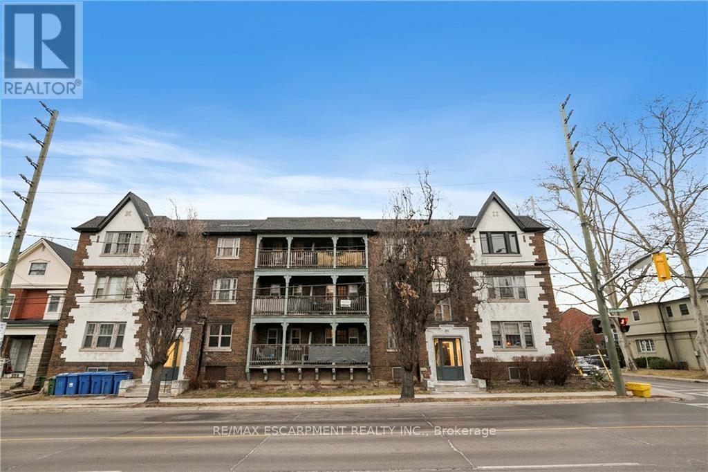 Photo 3 of 11 316 Aberdeen Avenue, Hamilton ON