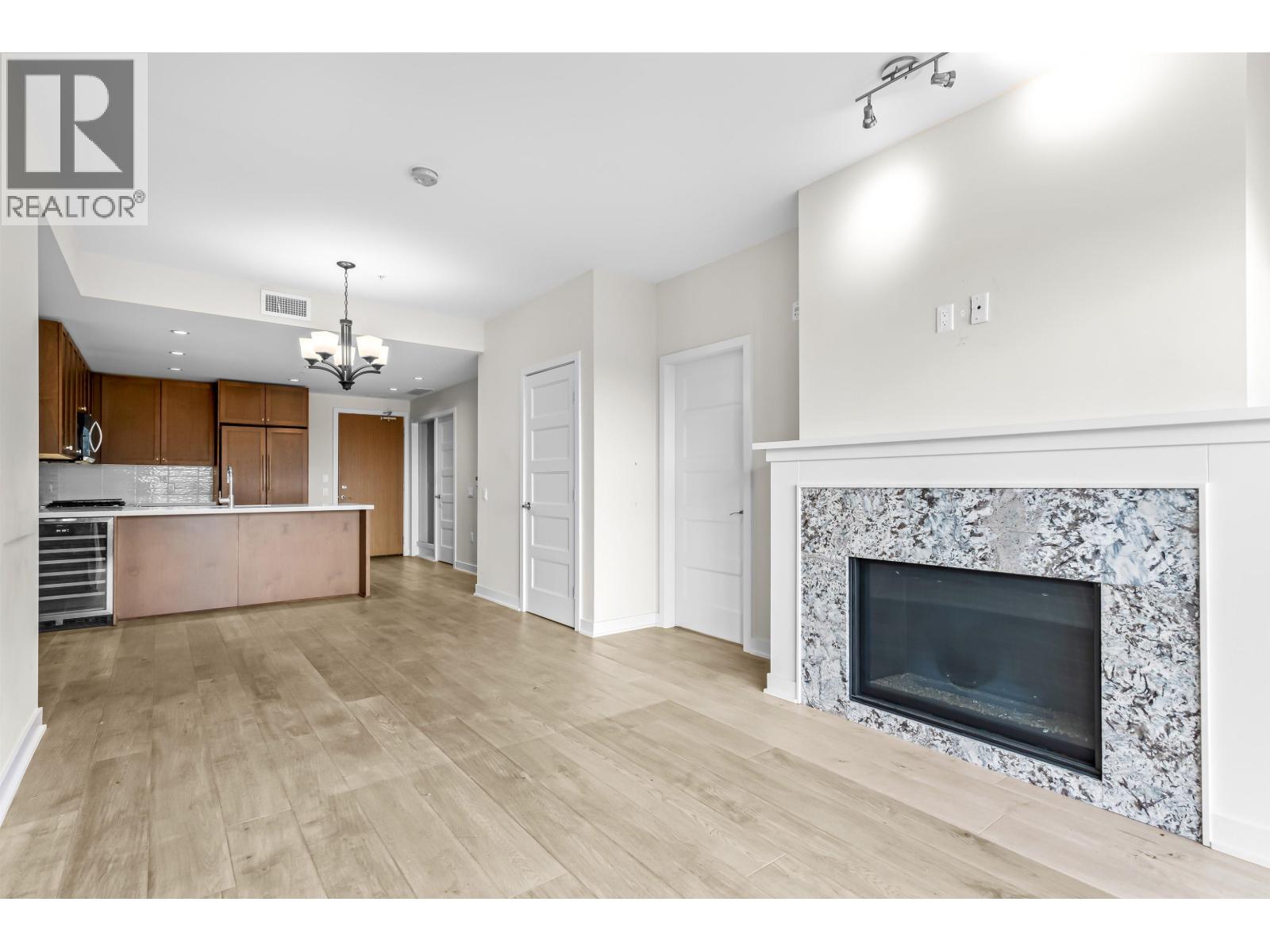 Photo 5 of 210 6168 London Road, Richmond BC