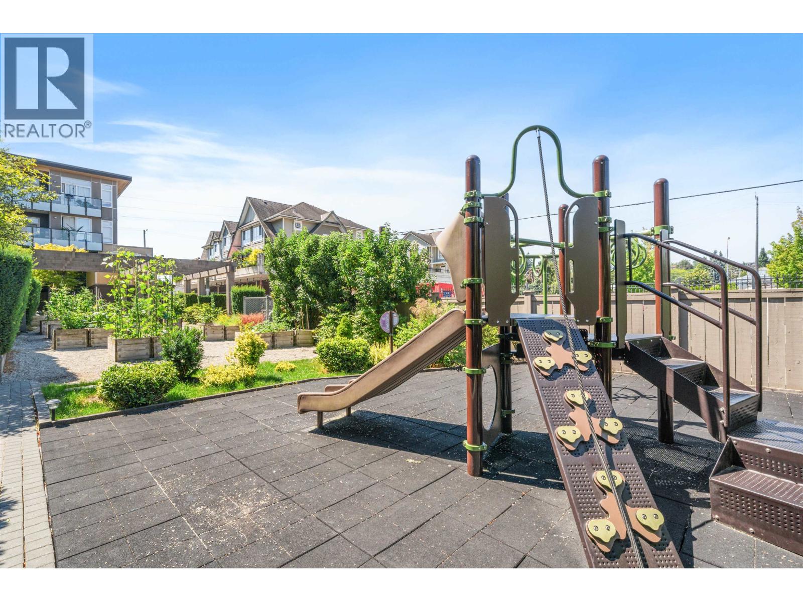 Photo 21 of 319 85 Eighth Avenue, New Westminster BC