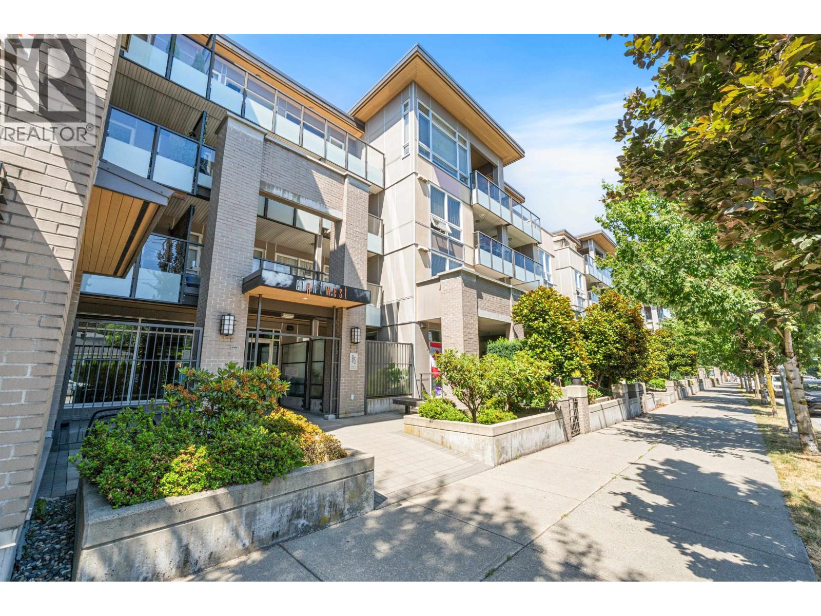 Photo 26 of 319 85 Eighth Avenue, New Westminster BC