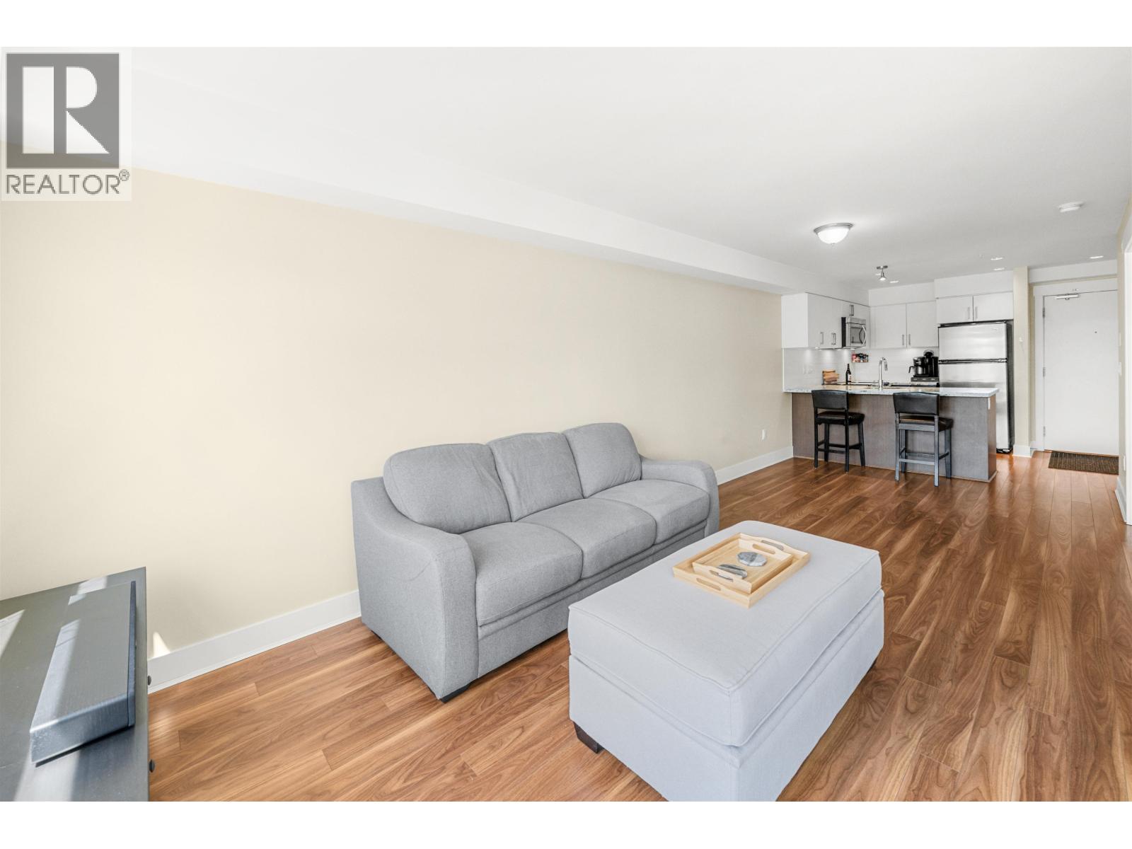 Photo 9 of 319 85 Eighth Avenue, New Westminster BC